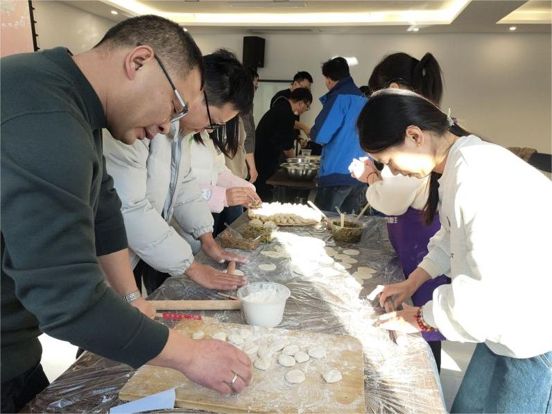 中原綠豐舉辦“冬至包餃子”活動，溫情滿滿